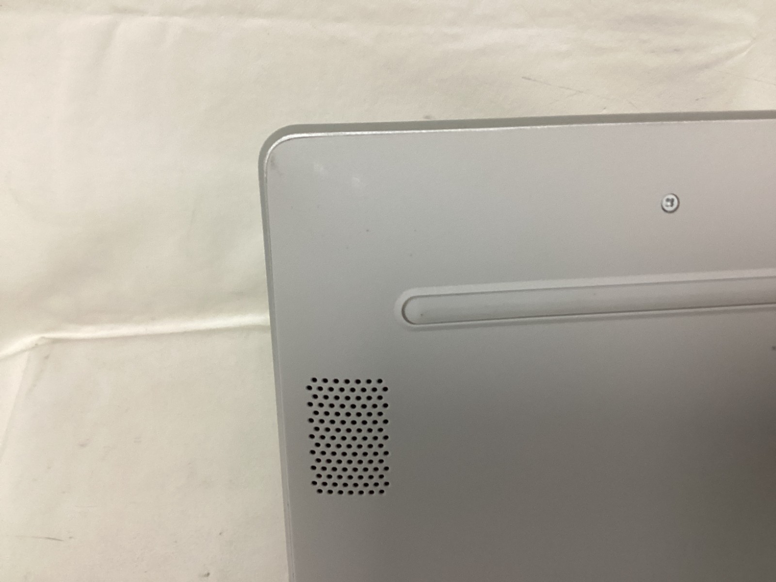 HP 15.6″ FHD Touchscreen AI Laptop Intel Core i7-1355U 16GB RAM 1TB SSD Iris Xe