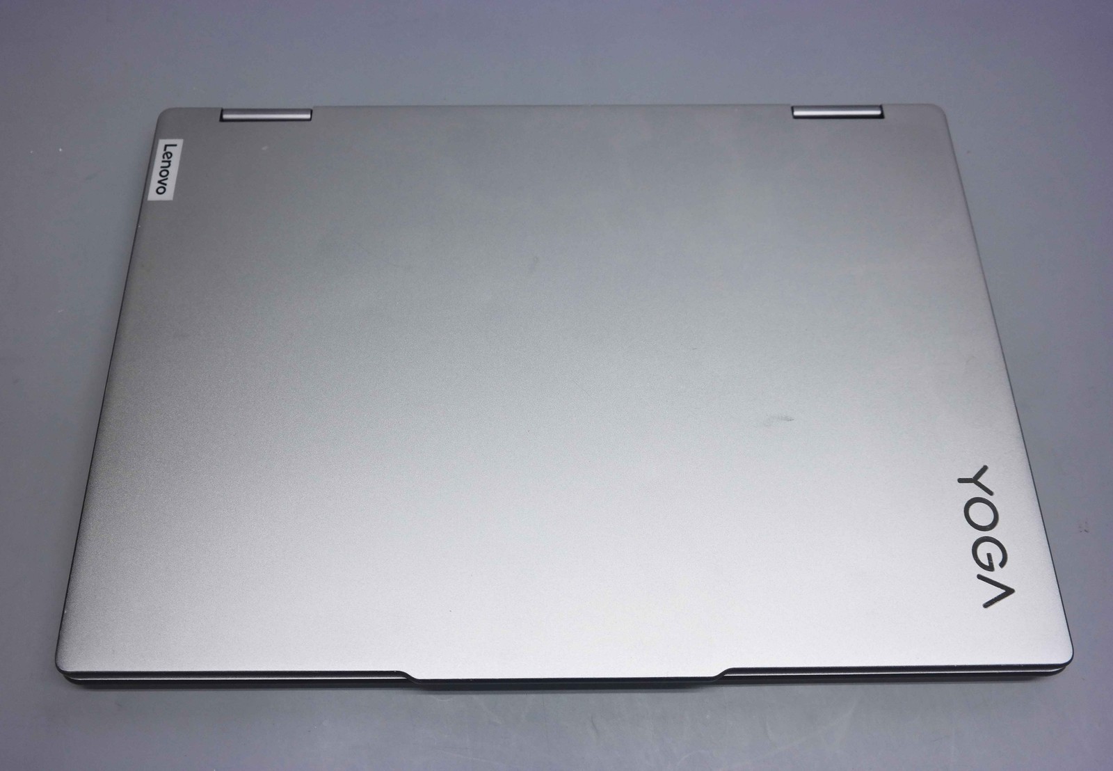 Lenovo Yoga 7 2-in-1 16″ Ryzen 7 8840HS 16GB 1TB Arctic Grey ISSUE