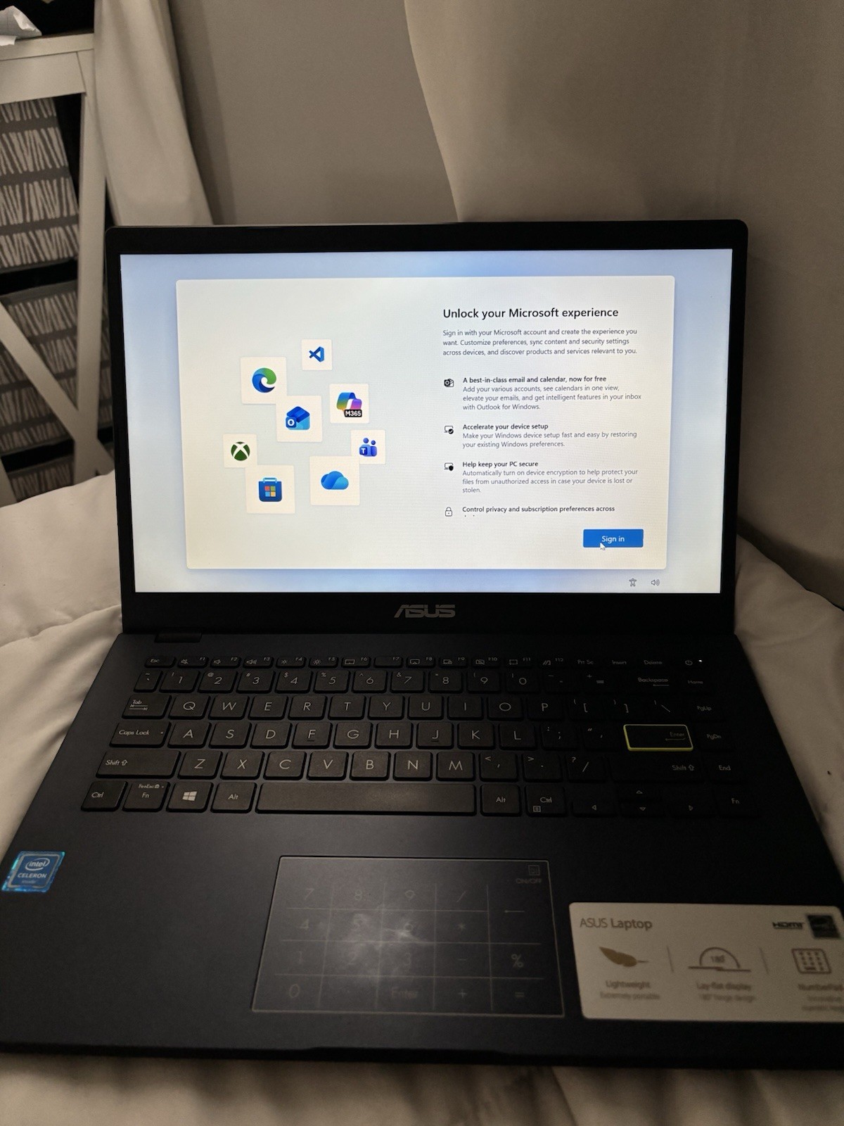 ASUS Laptop Intel Celeron 15-15.9 in Windows 11 Home Notebook, Black