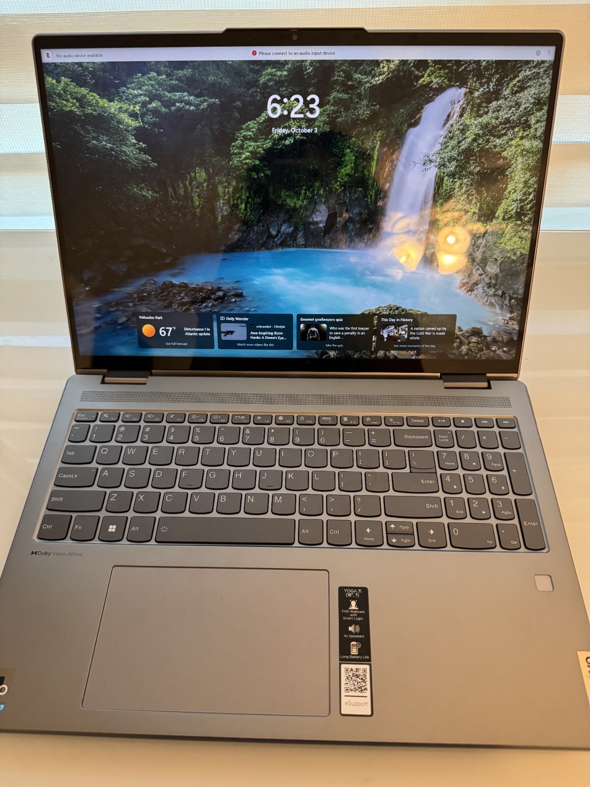 Lenovo Yoga 7 16IAH7 16-inch Touch-Screen Laptop 82UF0001US
