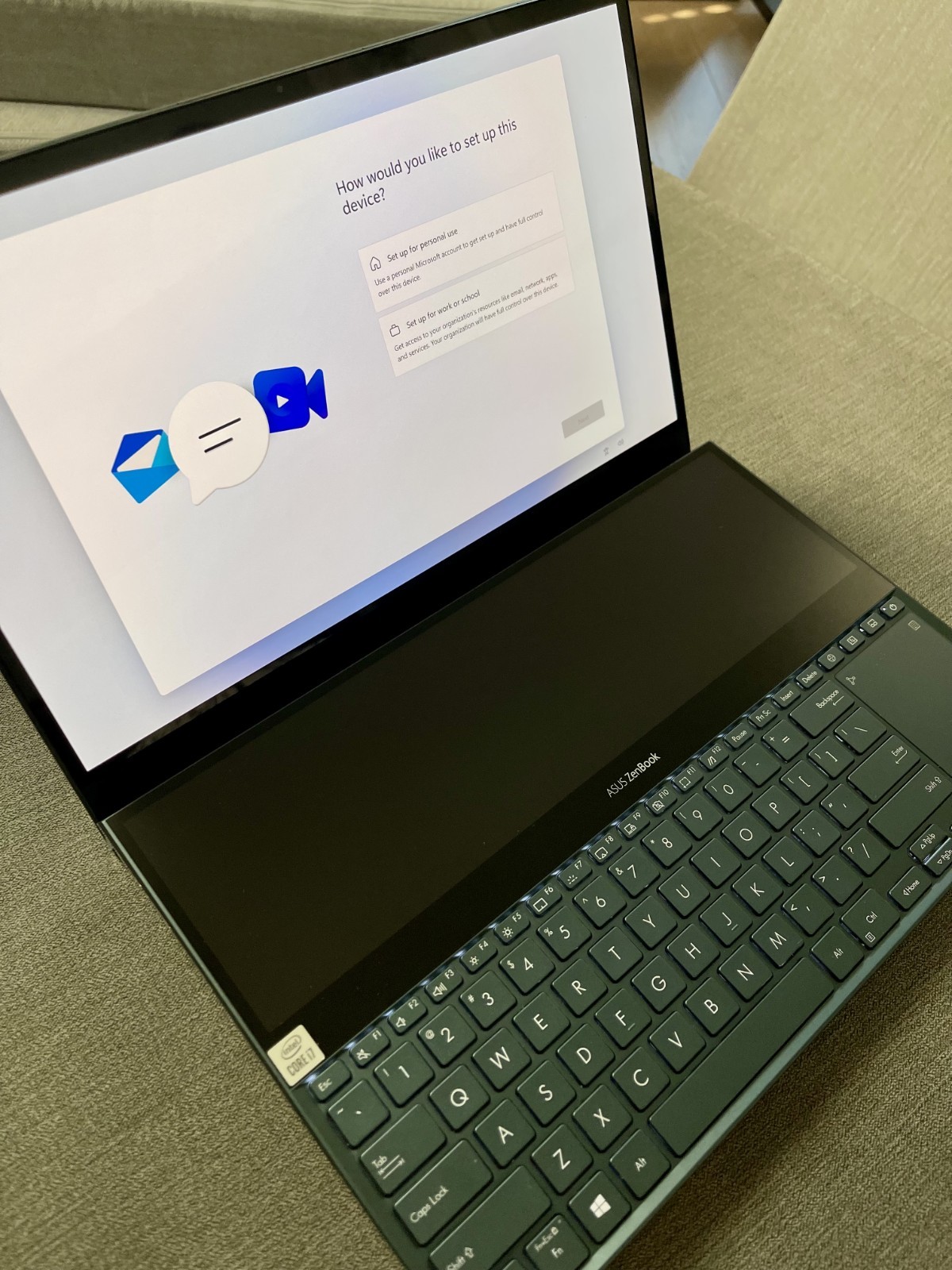 ASUS ZenBook Pro Duo 15.6″ 4K OLED Laptop, Intel i7, RTX 2060, Dual Screen