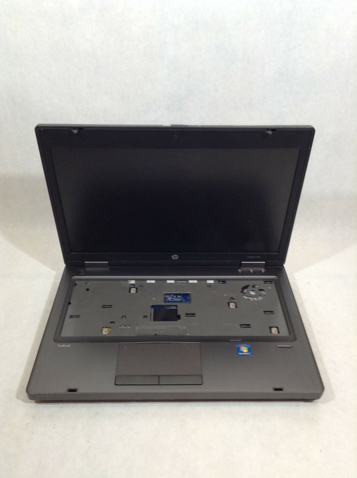 HP ProBook 6475b 14″ Laptop AMD CPU – POWERS ON *CRACKED LCD* – RV
