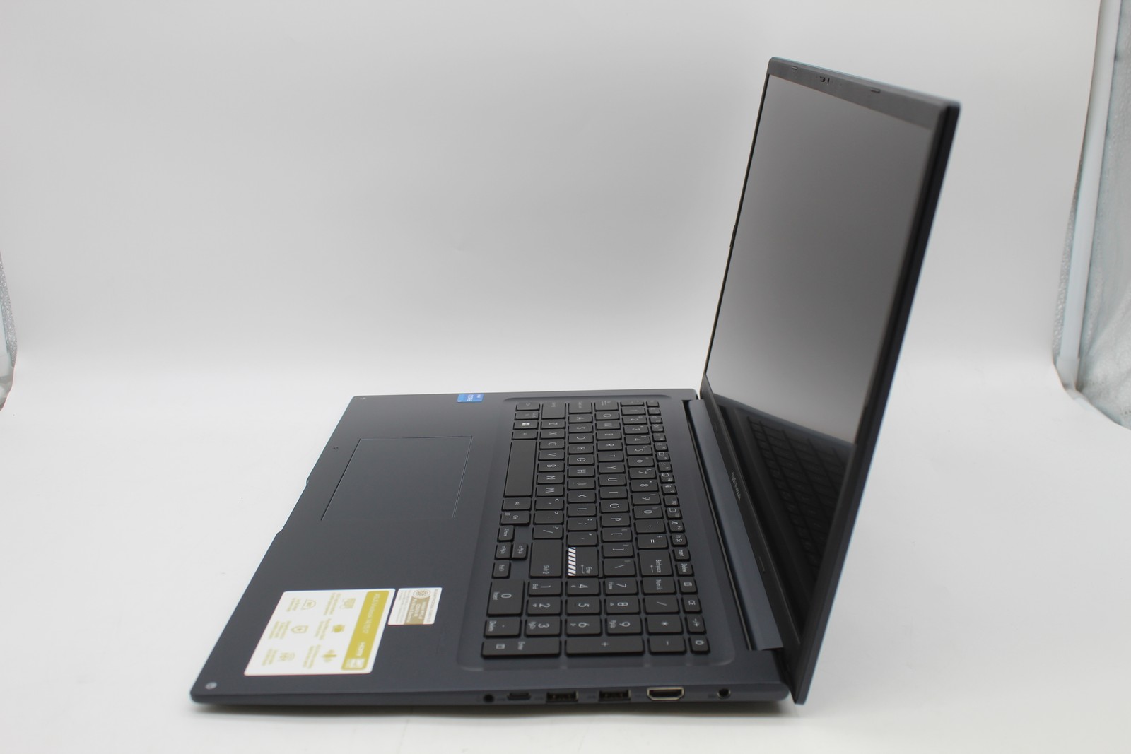 ASUS Vivobook 17 F1704Z 17.3″ i5-1235U 1.3GHz 8GB 512GB SSD PC1744297