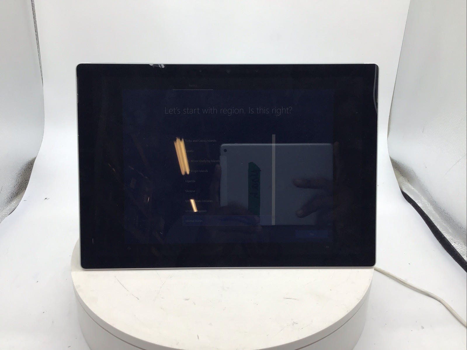 Microsoft Surface Pro 7 1866 12.3″ Laptop i5-1035G4 16 GB RAM 256GB SSD W10P U