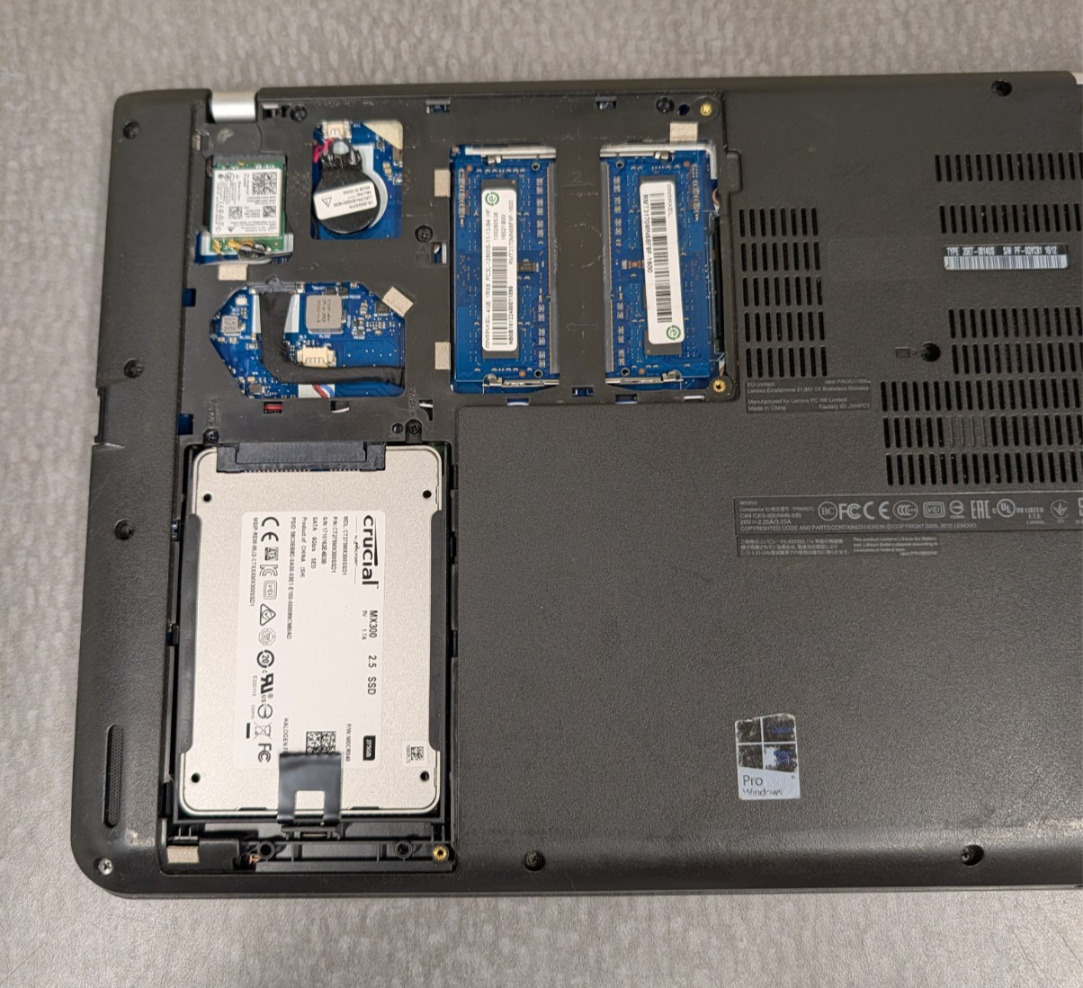 Lenovo ThinkPad E460, i5-6200U, 8GB RAM, 275GB SSD, Windows 10 Pro, 20ET0014US
