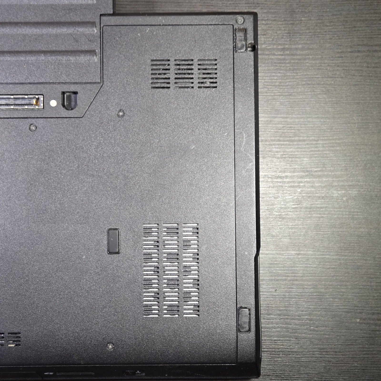 Dell Latitude E5400 14″ Laptop Core 2 Duo P8600 2.27GHz 4GB 500GB HDD Win 10