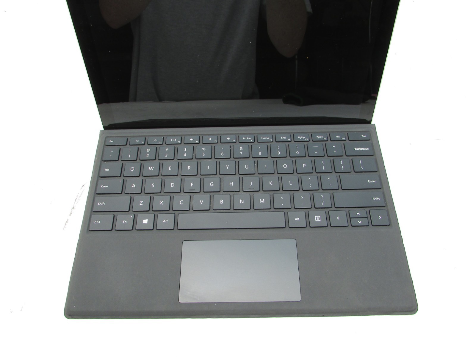 Microsoft Surface Pro 4 1724 12.3″ i5-6300U 2.4GHz 8GB RAM 256GB NVMe No OS/AC