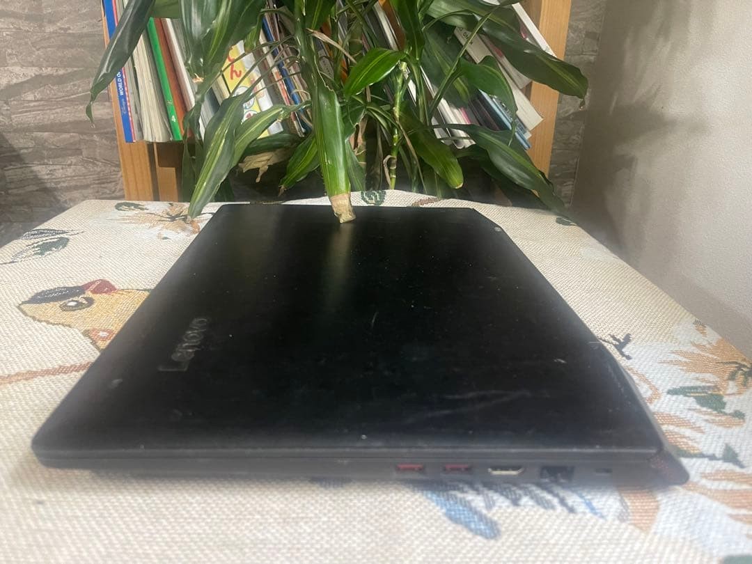 Lenovo Y700-15ISK 15.6″ i5-6300HQ 8GB RAM 256GB SSD+640GB HDD Nvidia GTX 960M