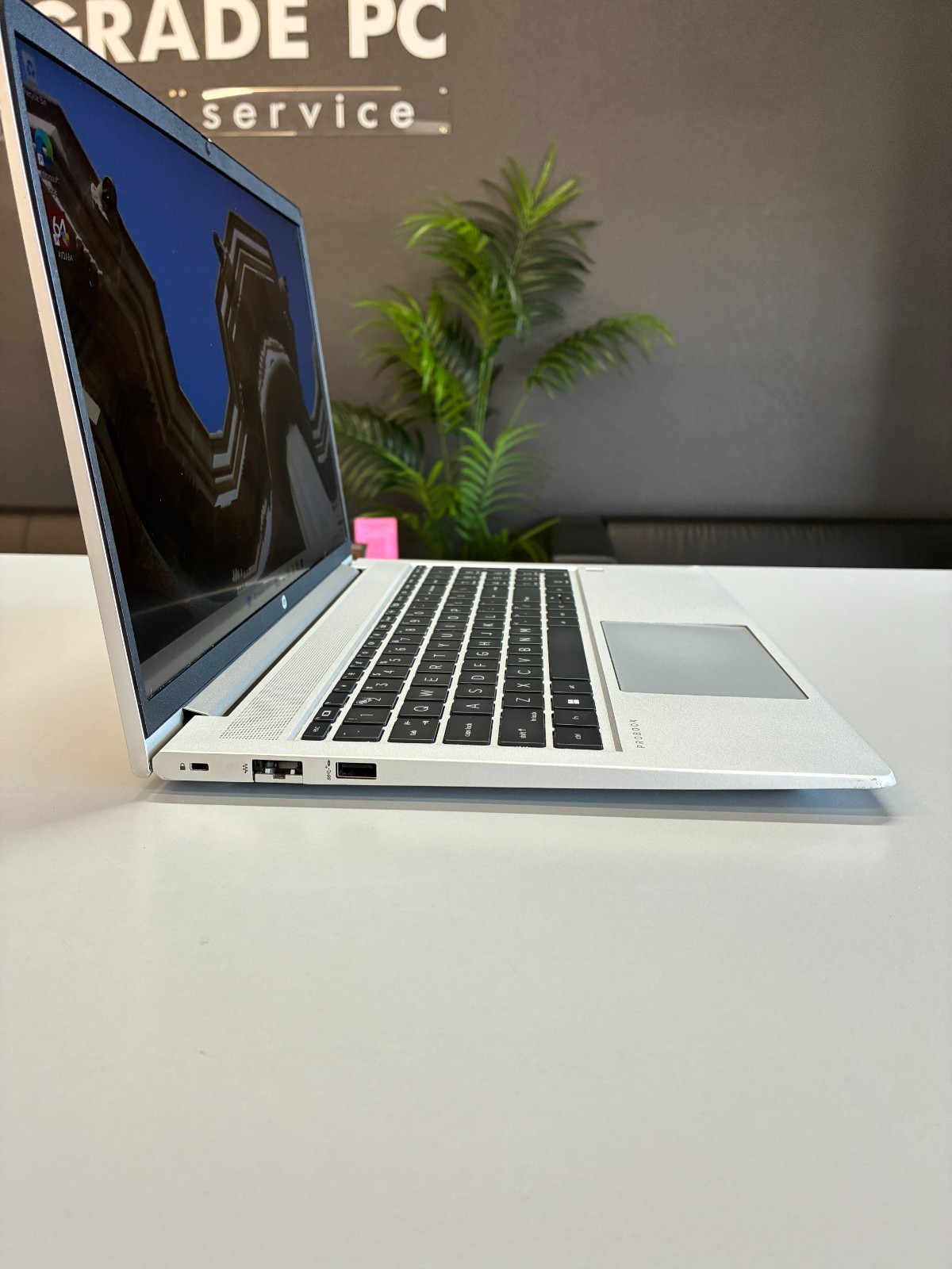 HP ProBook 455 G10: 15.6″ / Ryzen 5 7530U / RAM 16Gb / SSD 512Gb / Win 11