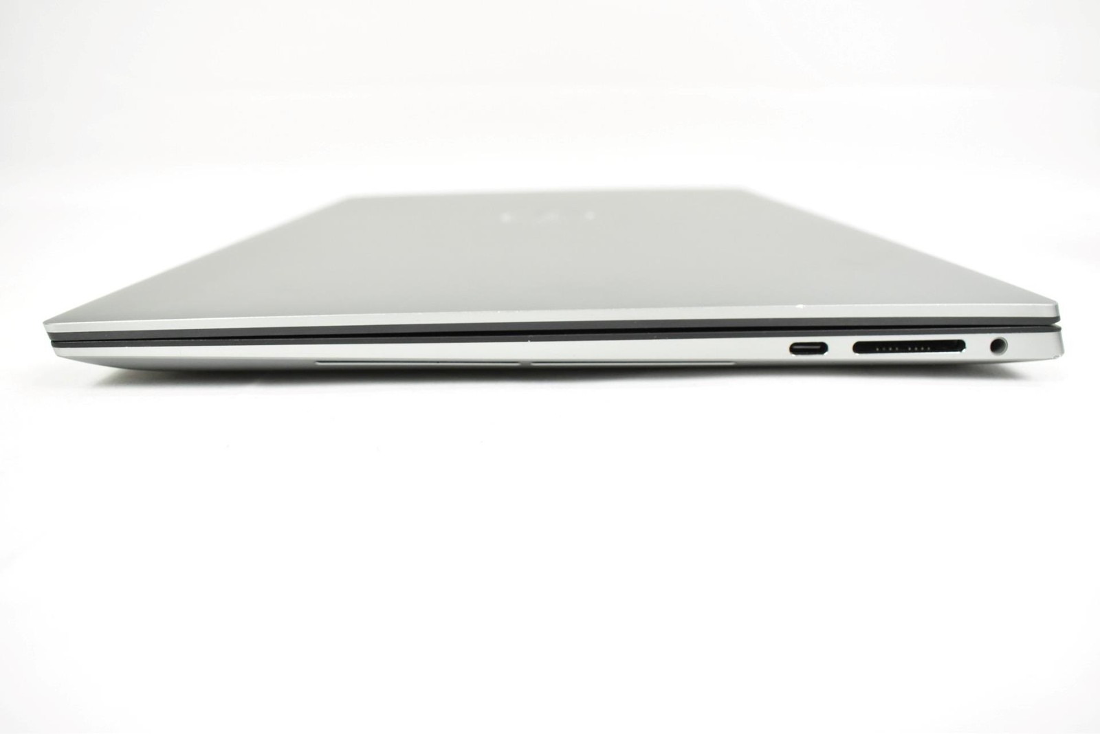 Dell Precision 5560 i7-11800H 2.3GHz 16GB 256GB SSD No OS 15.6″ *See Details*