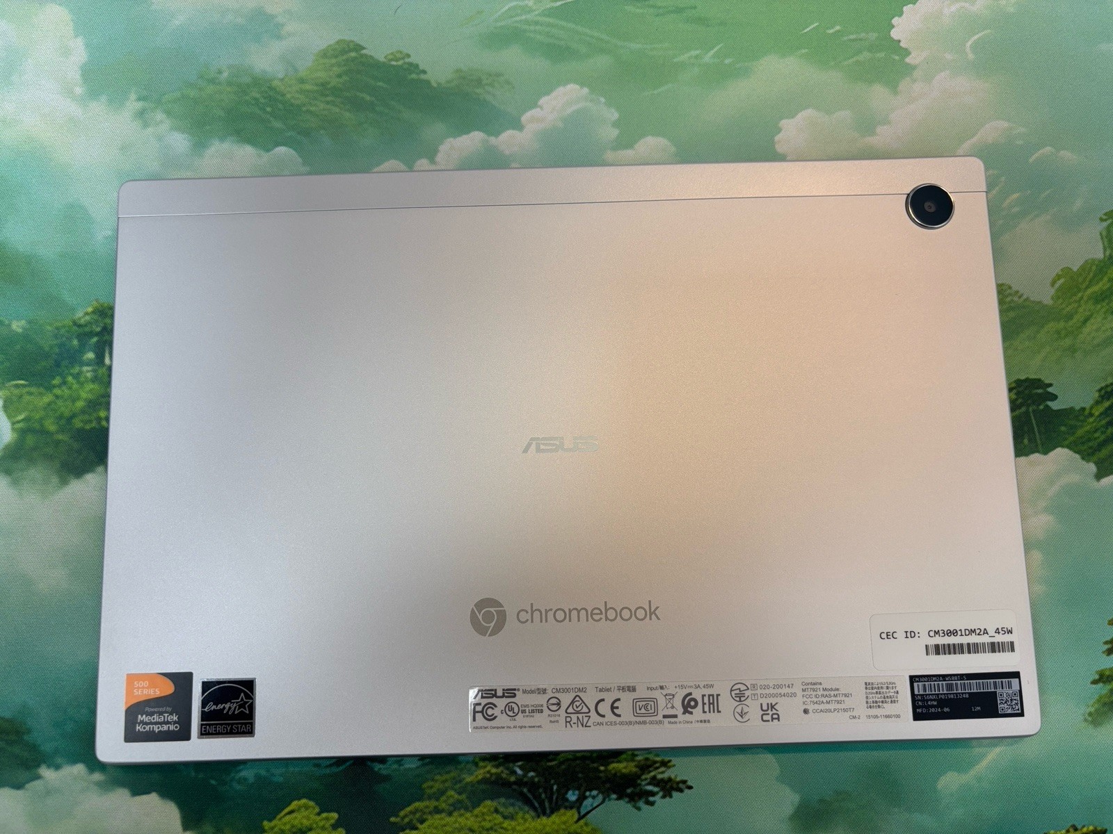 ASUS Chromebook Detachable CM3001 10.5” 8GB RAM 128GB ChromeOS Keyboard Included