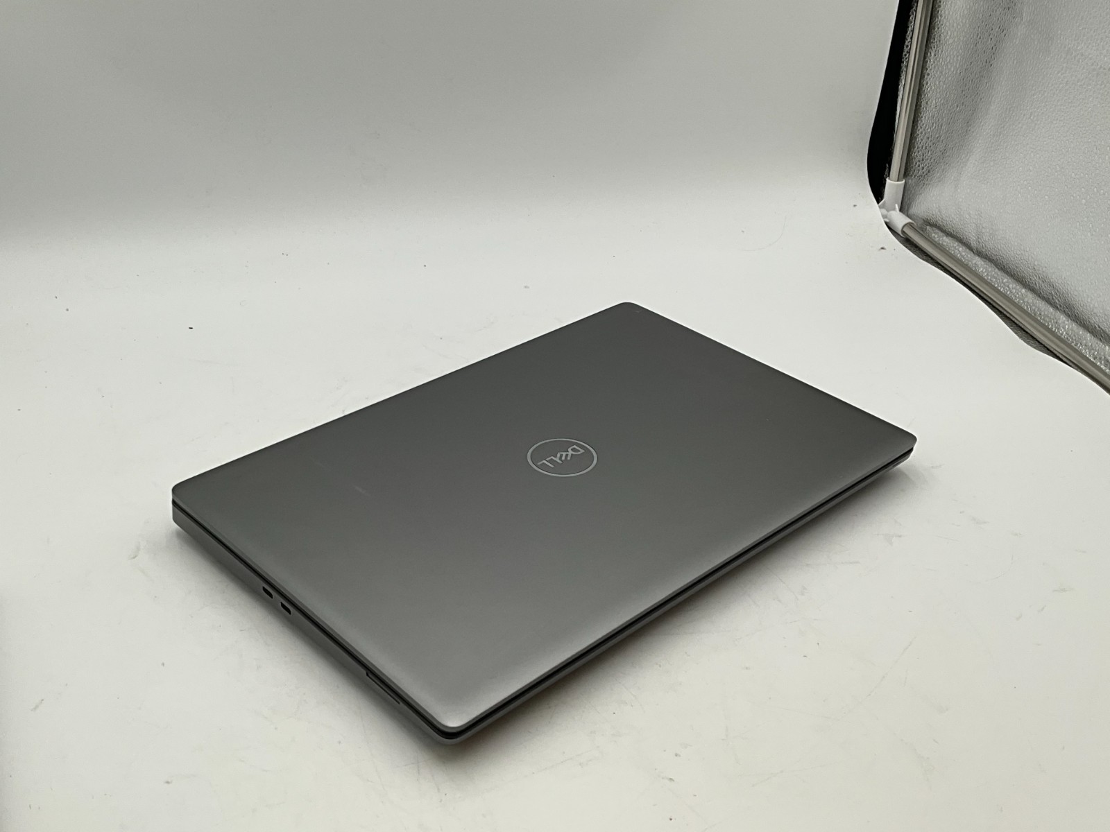 DELL Precision 7560 i7-11850H 2.50g 32GB 1tb T1200 15.6″ WIN11 Laptop ^49RK7M3