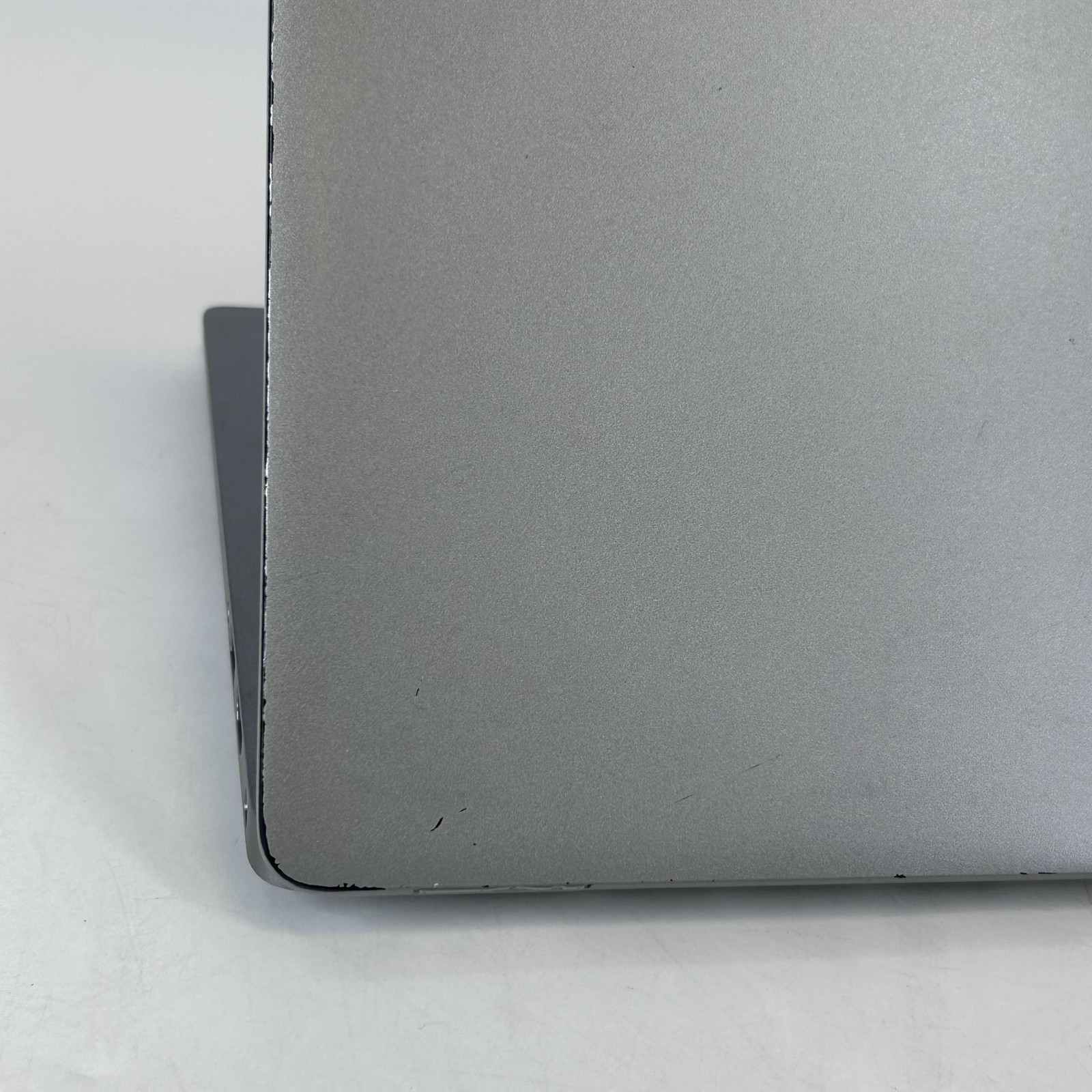 Dell Latitude 5440 14 Gray FHD 1.8 GHz i7-1365U 16GB 512GB SSD Good WHITE SPOTS