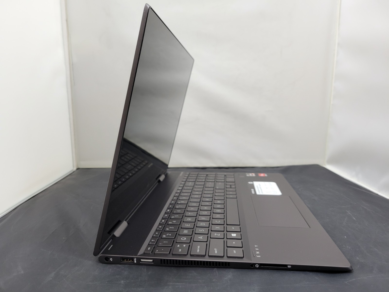 HP ENVY X360 Laptop 15-ds1063cl AMD Ryzen 5 4500U win 11 home 8/512GB
