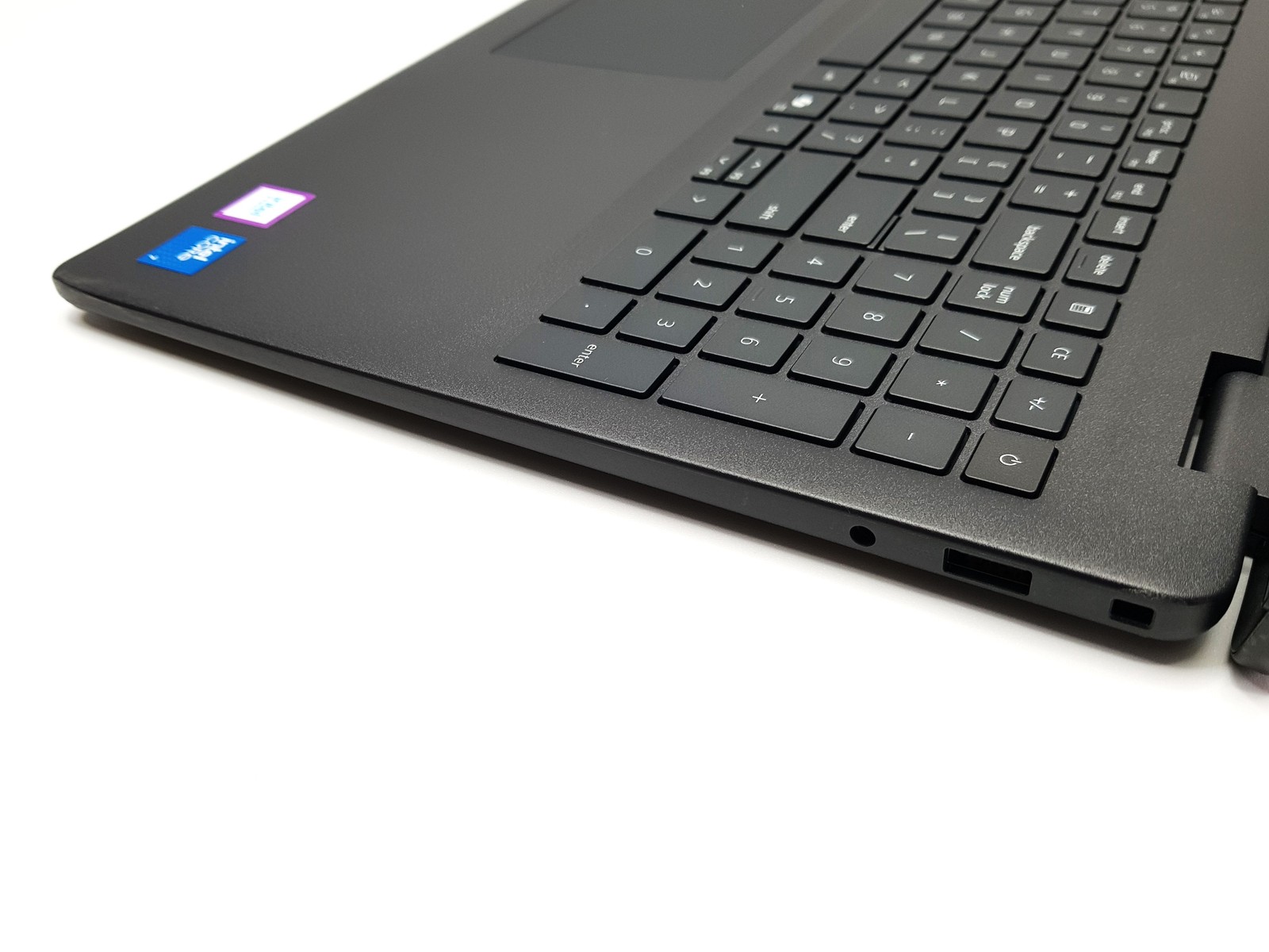 Dell 16 DC16250 Core 7 150U 16GB RAM 1TB SSD Windows 11 Touchscreen Wrty