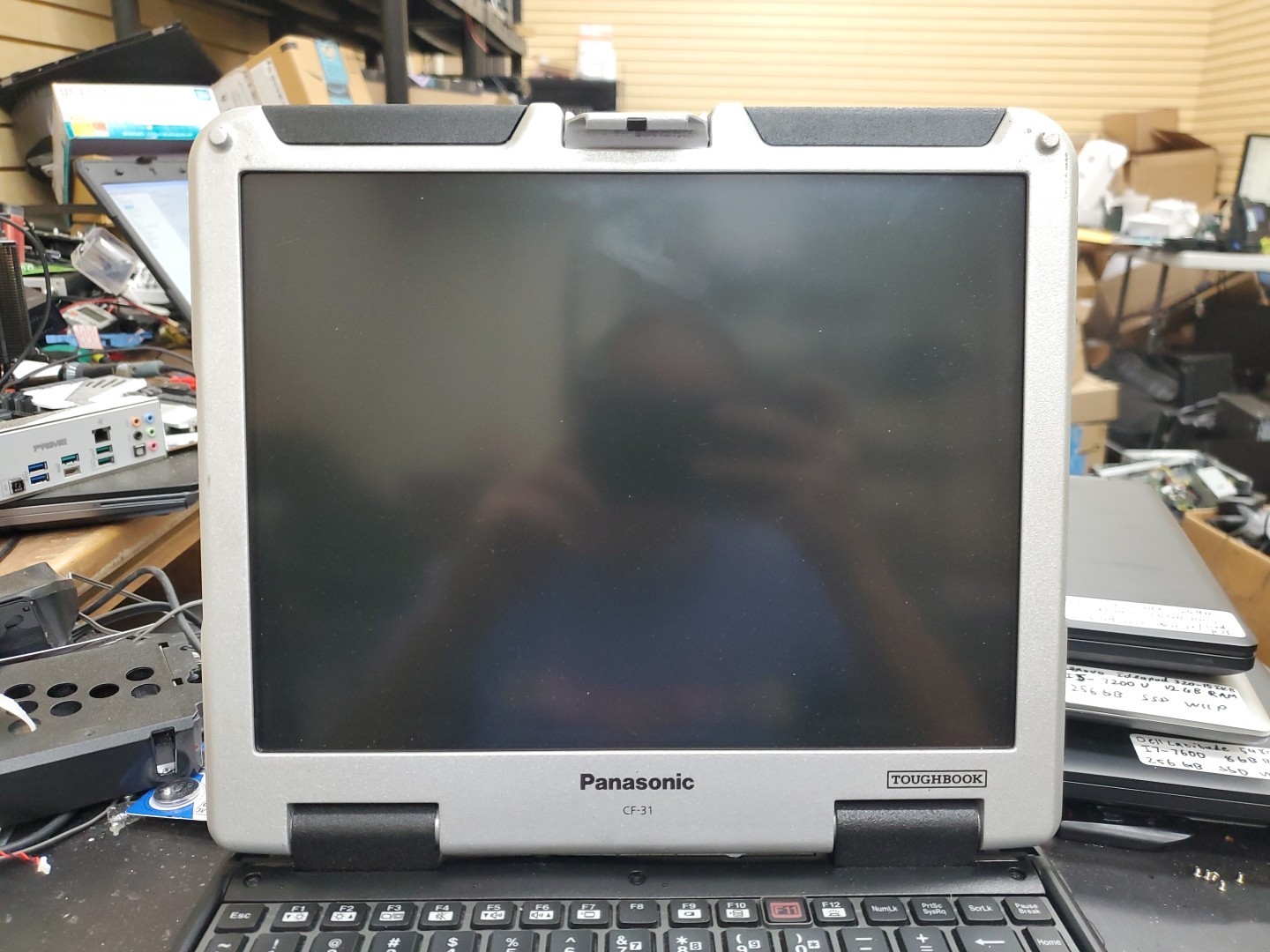 Panasonic Toughbook CF-31 MK-1 i5 520M @ 2.40GHz 8GB 25200HRS Diesel