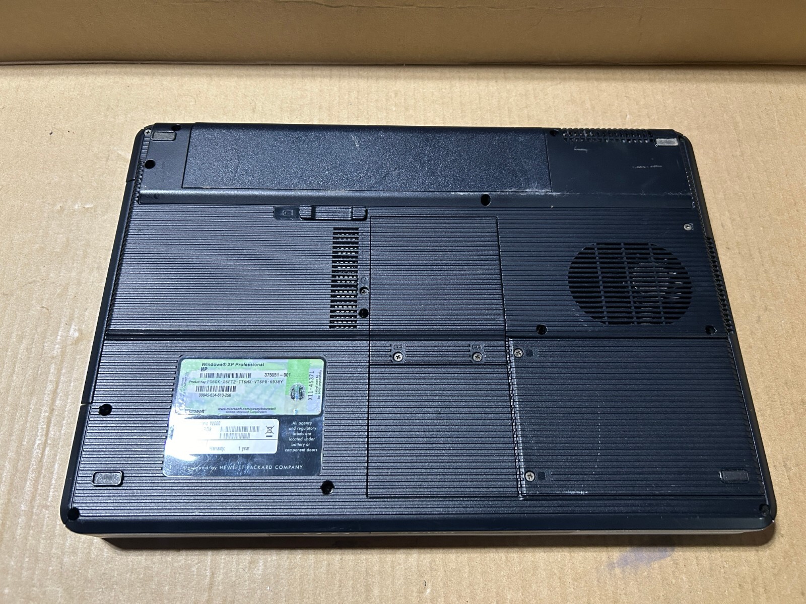 Used – Parts – Vintage Compaq Presario V2000 Laptop – AMD Sempron – 512MB RAM
