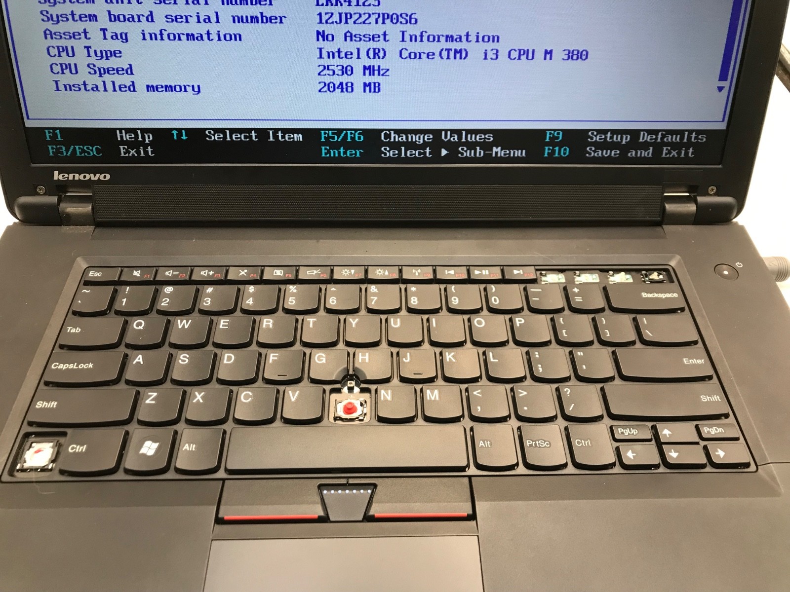 Lenovo ThinkPad Edge Intel Core i3-380M 2.5GHz 15″ Laptop-BAD DISPLAY -MZ
