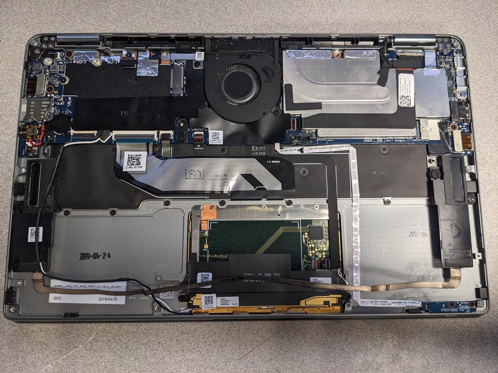DELL LATITUDE 7400 2-IN-1 i5-8365U @ 1.6GHz, 16GB RAM, NO HDD/OS