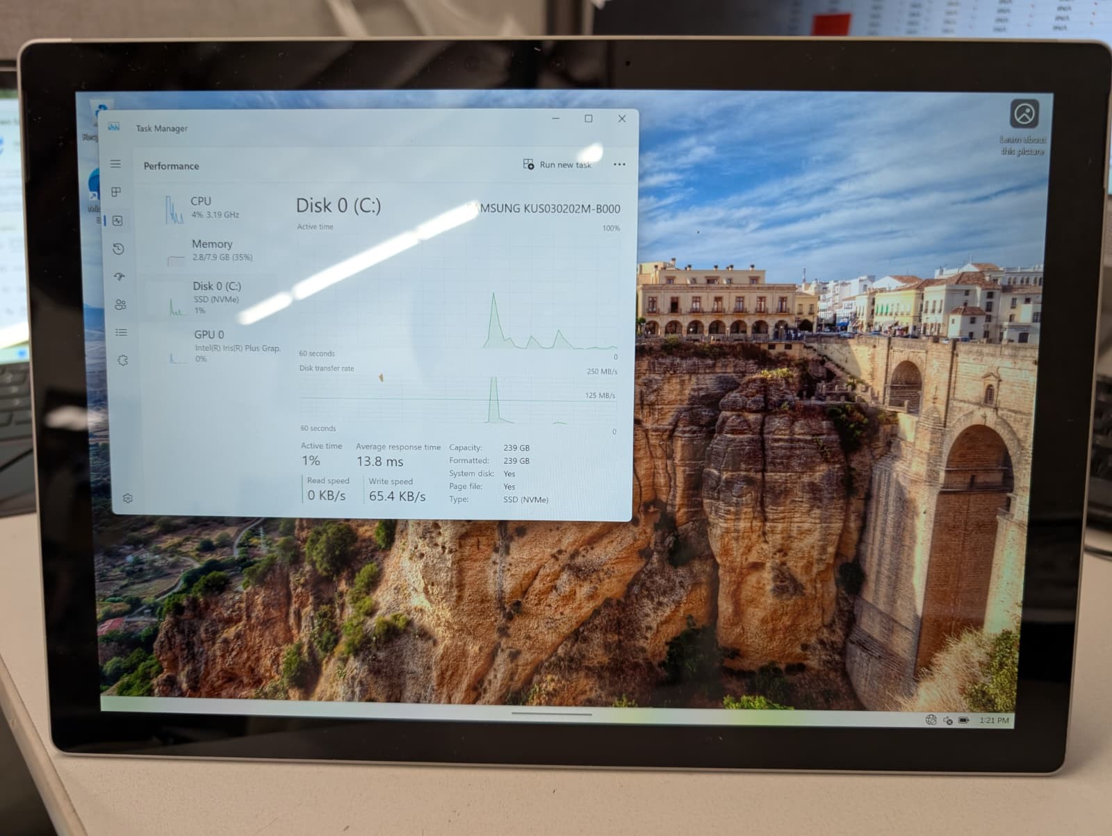 Microsoft Surface PRO 1796 Intel Core i7-7660U 2.5GHZ 8GB 256GB SSD Win11 Pro