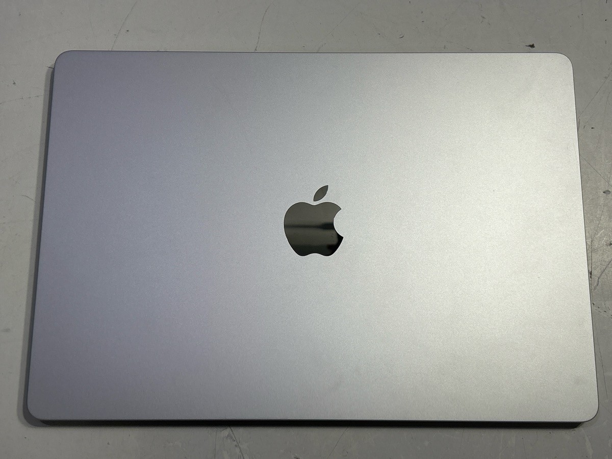 APPLE MACBOOK AIR MODEL A3241 (P11035895)