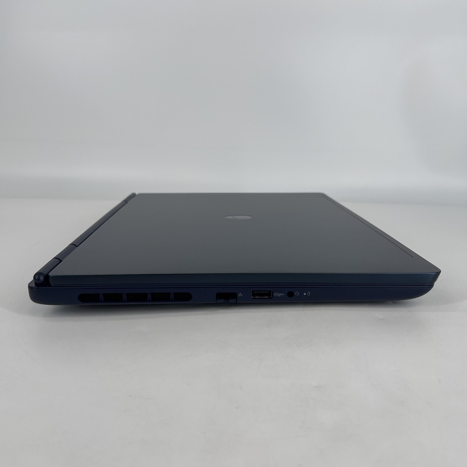 Dell Alienware 16 Aurora 120Hz QHD+ 2.5 GHz Intel Core 7 240H 16GB 1TB RTX 5050