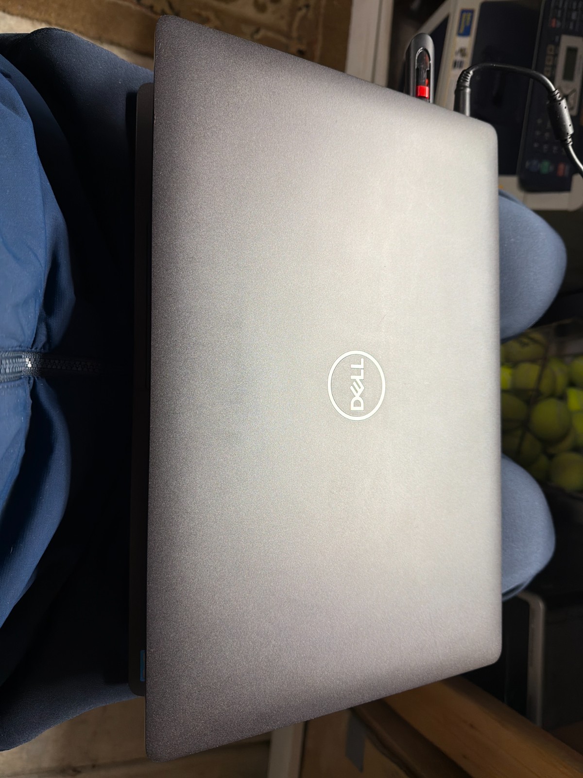 Dell Latitude 5500 15.6″ (256GB SSD, Intel Core i5-8265U, 1.90GHz, 16GB) Laptop