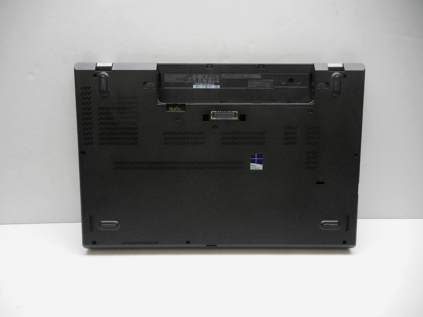 Lenovo ThinkPad T560 Intel Core i5-6300U 2.40GHz 8GB RAM, 250GB SSD, NO OS
