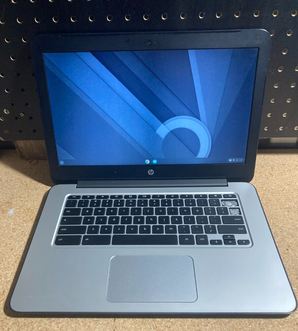 HP Chromebook 11 G4 2.16GHz Intel Celeron 2-4GB RAM 16GB SSD **READ**