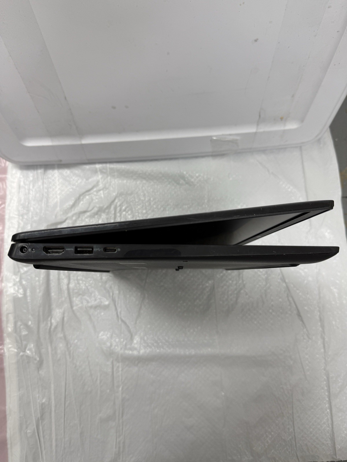 Dell Latitude 3520 15.6” i3-1005G1 8GB 256GB SSD Windows 11 Pro NO CHARGER