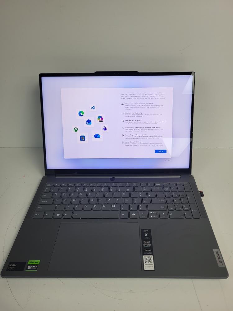 Lenovo Yoga Pro 9i 16 Inch Screen 1TB SSD 32 GB RAM Intel Core Ultra (P24034749)
