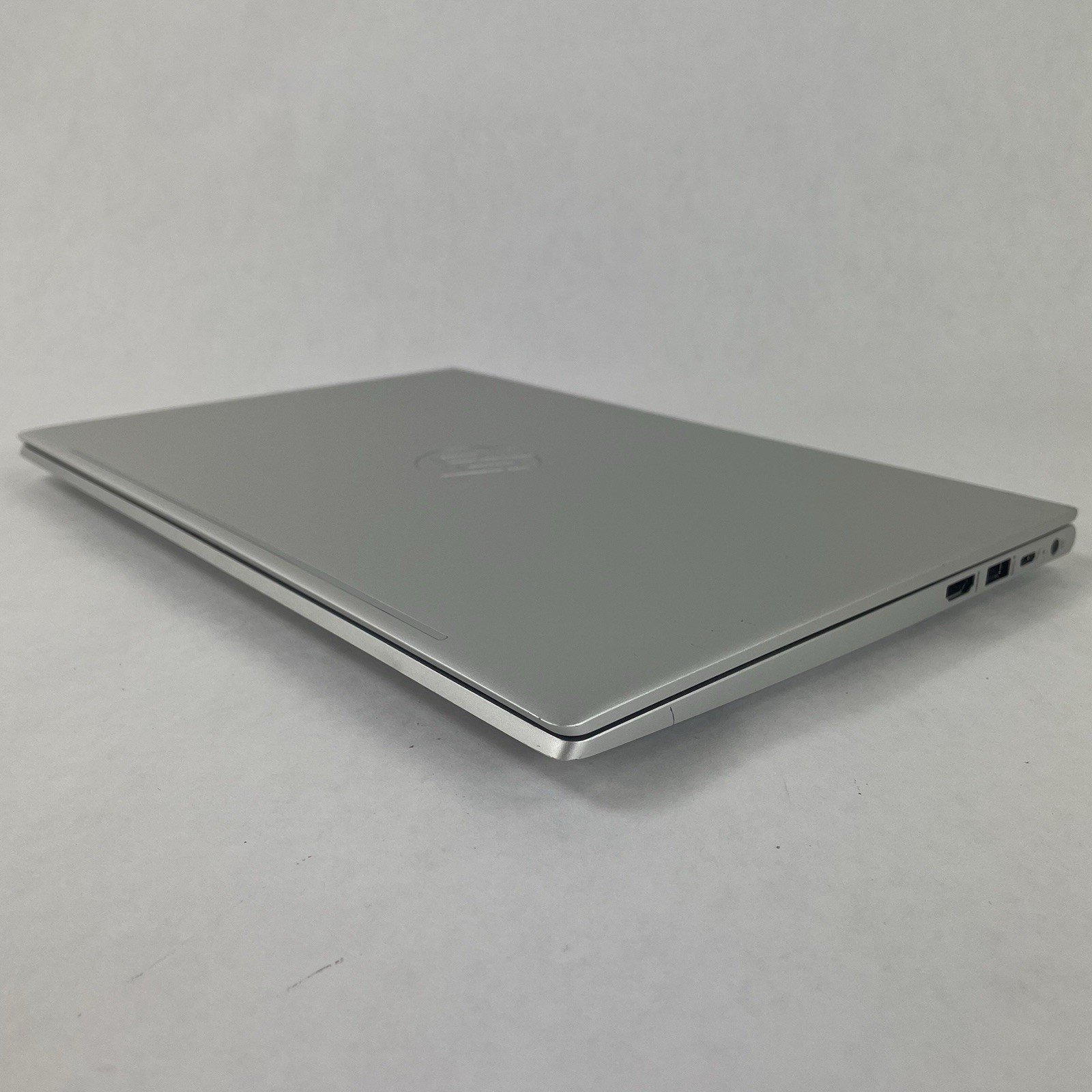 HP ProBook 630 G8 13.3″ i7-1165G7 2.80 GHz 16 GB RAM No SSD/OS/AC