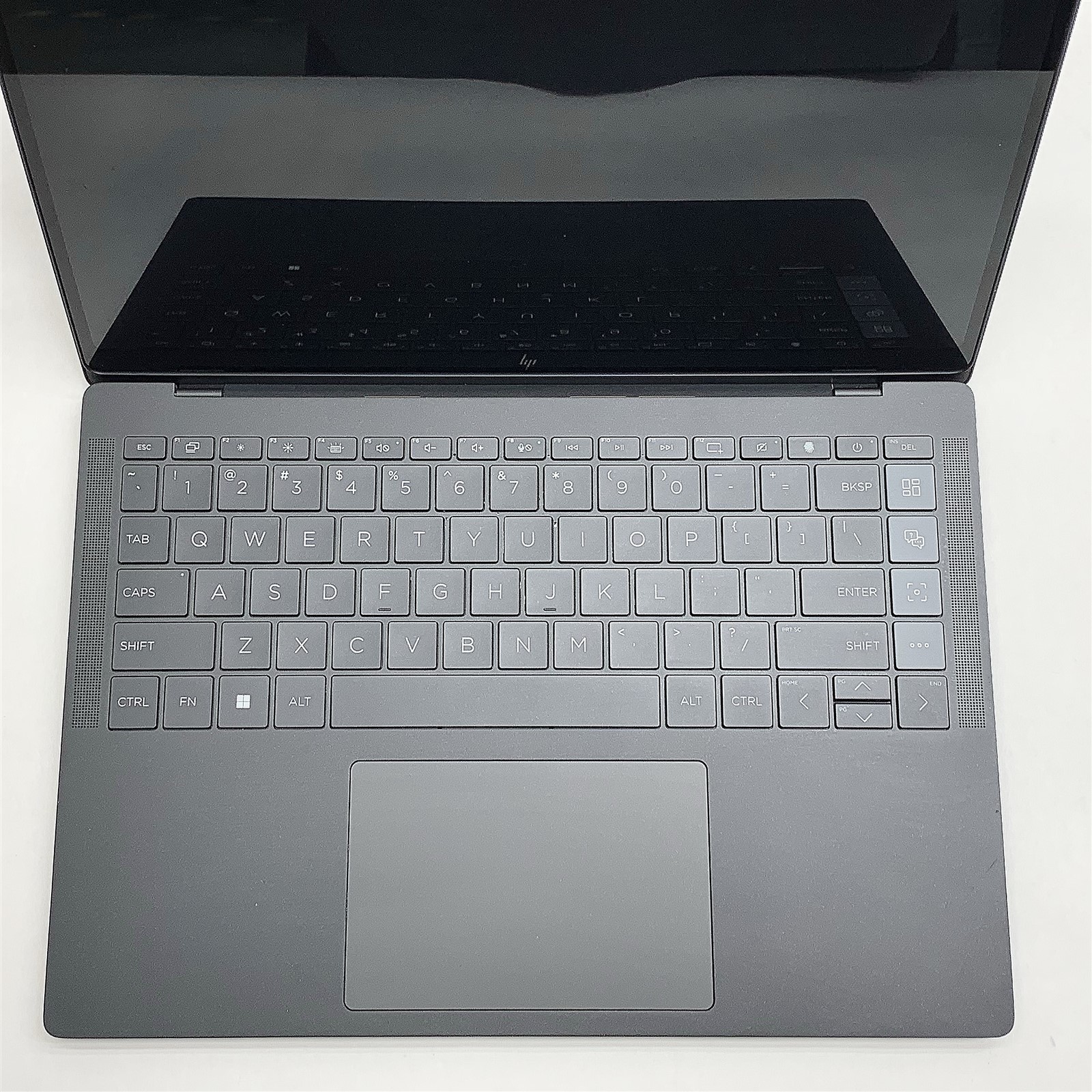 HP DragonFly Pro Laptop AMD Ryzen 7 7736U 2.70GHZ 14″ FHD+ 32GB NO HDD Parts