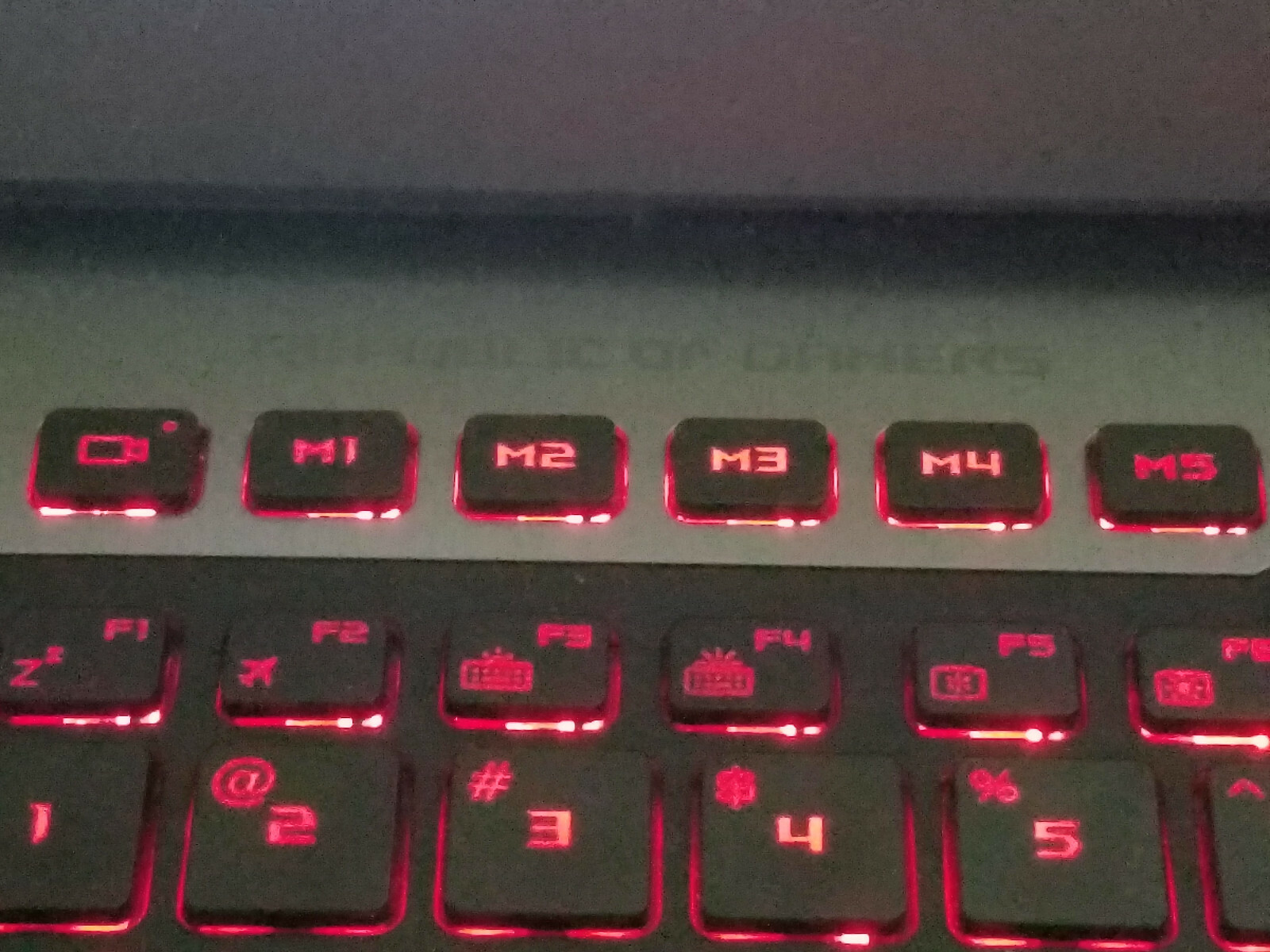ASUS ROG G752VT-TH71(WX) 17.3″ IPS Intel Core i7 6th Gen 6700HQ — Please Read!