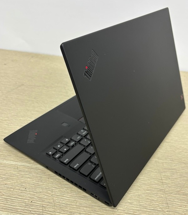 Lenovo ThinkPad X1 Carbon Gen 6 i5-8350U 1.70GHz 8GB 256GB Windows 11 Pro Laptop