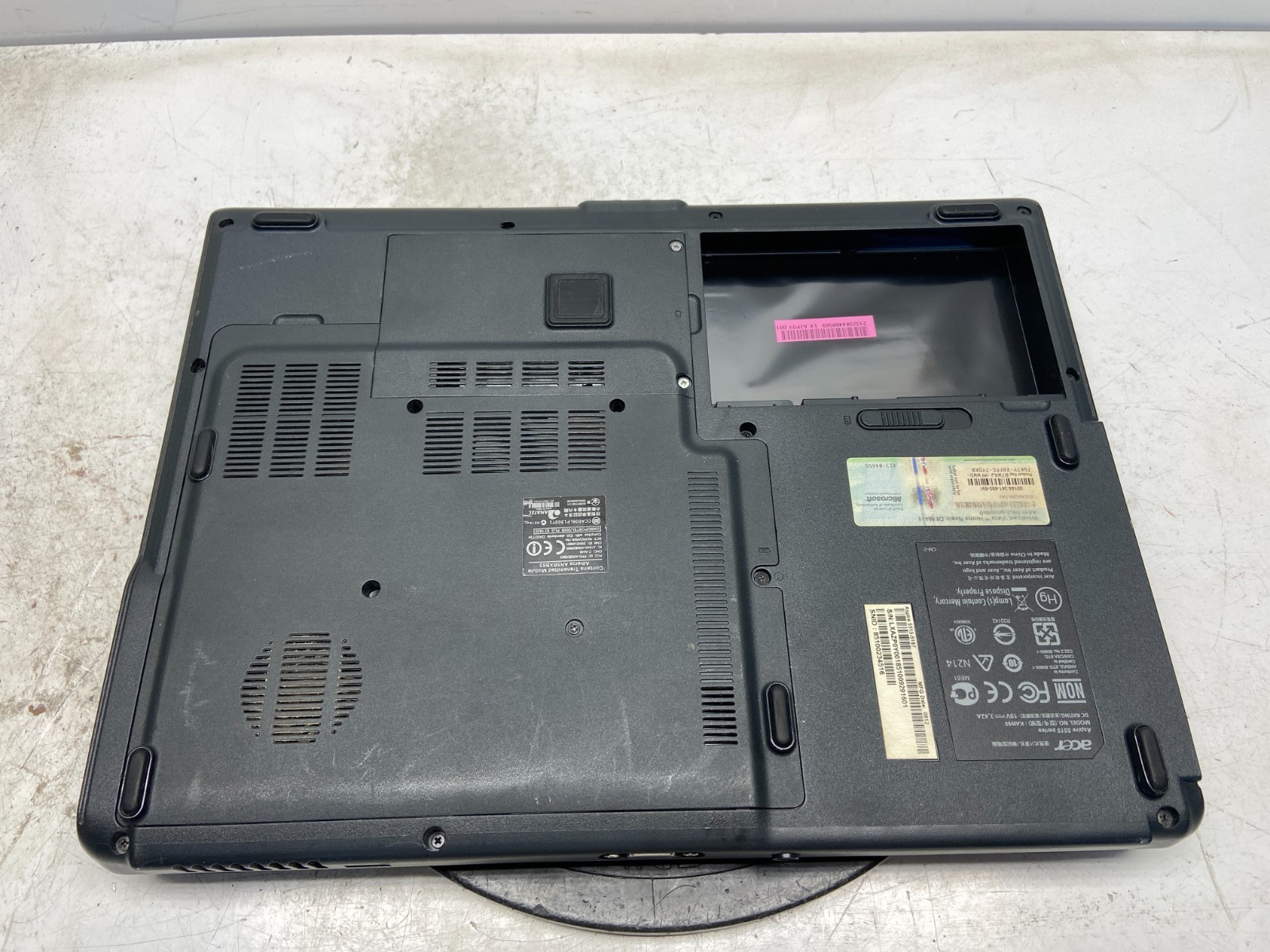 Acer Aspire 5515 KAW60 AMD Athlon 2650E 1600MHz 765 MB NO HDD