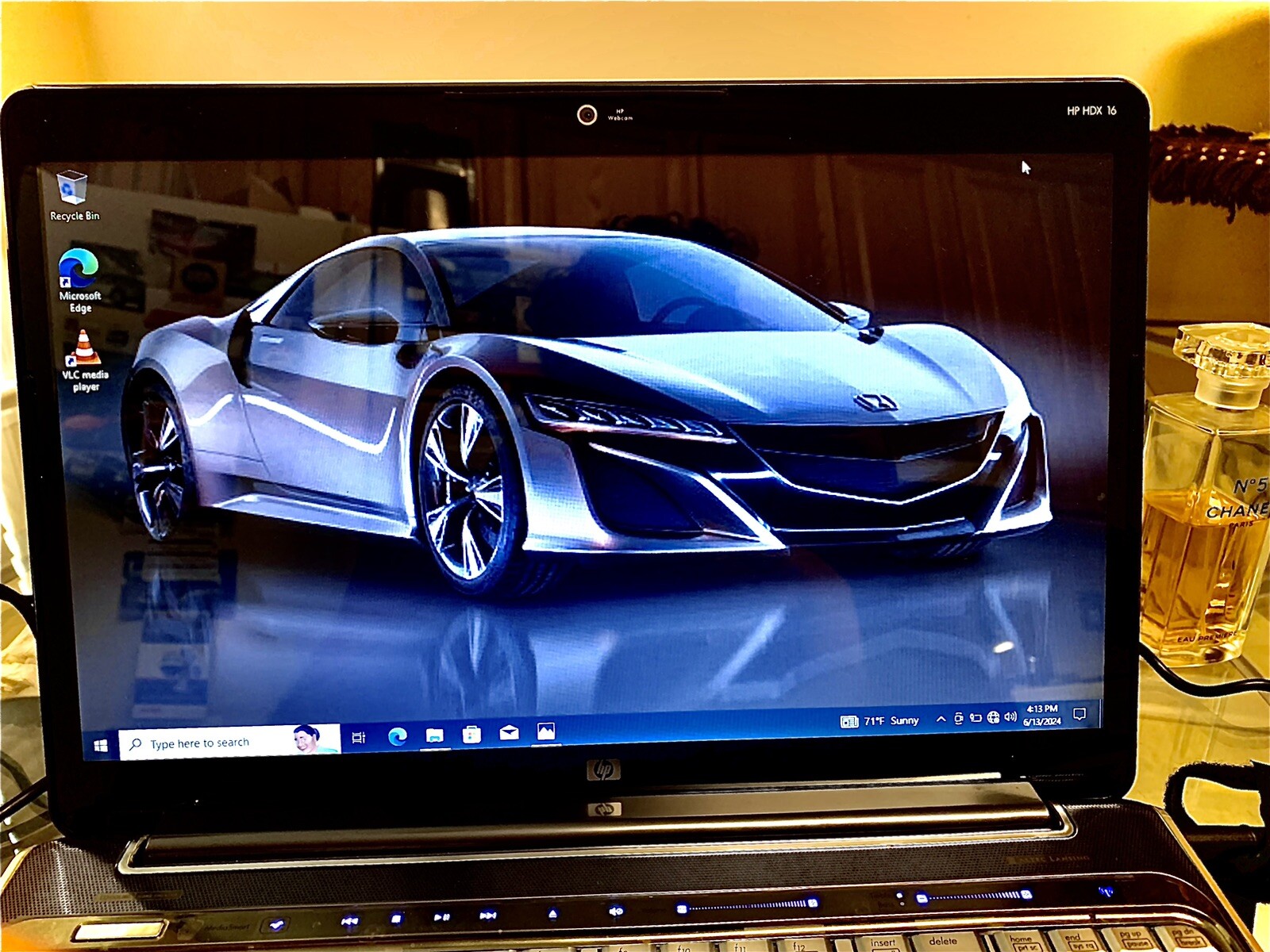 HP HDX 16 laptop