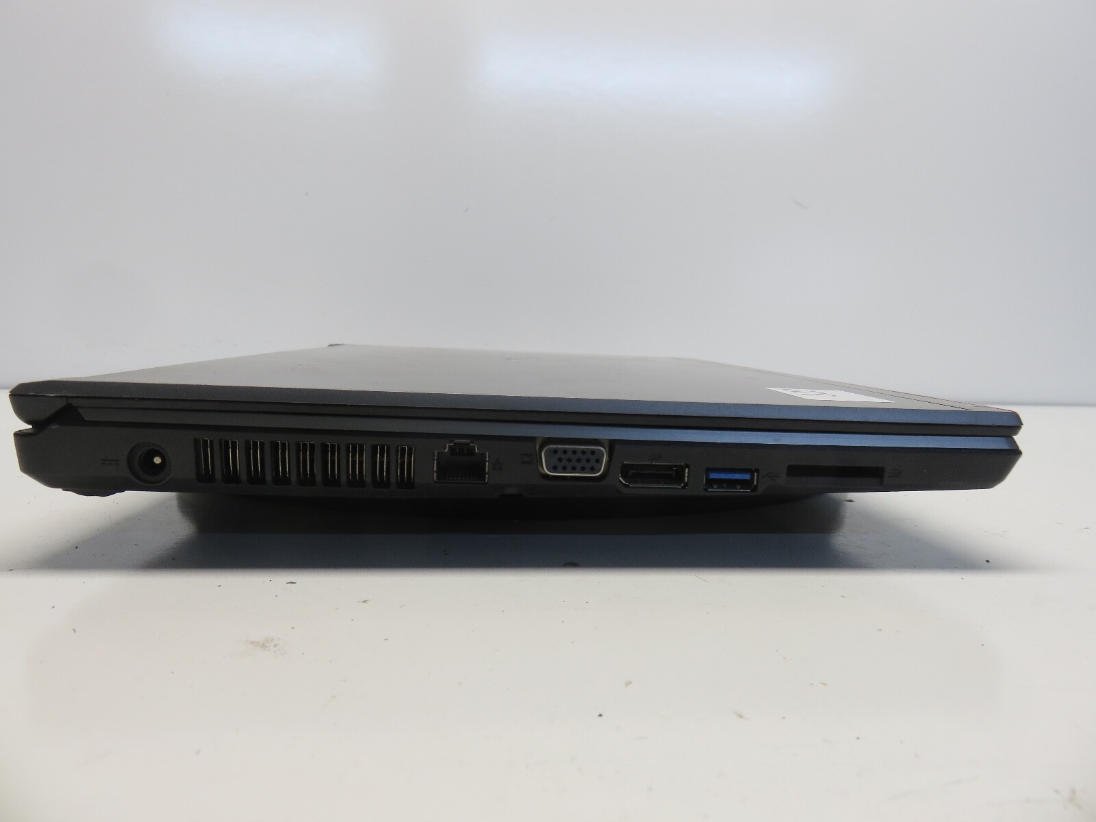 Fujitsu Lifebook E754 Intel i5-4300M 2.6GHz 4 GB NO HDD No Batt