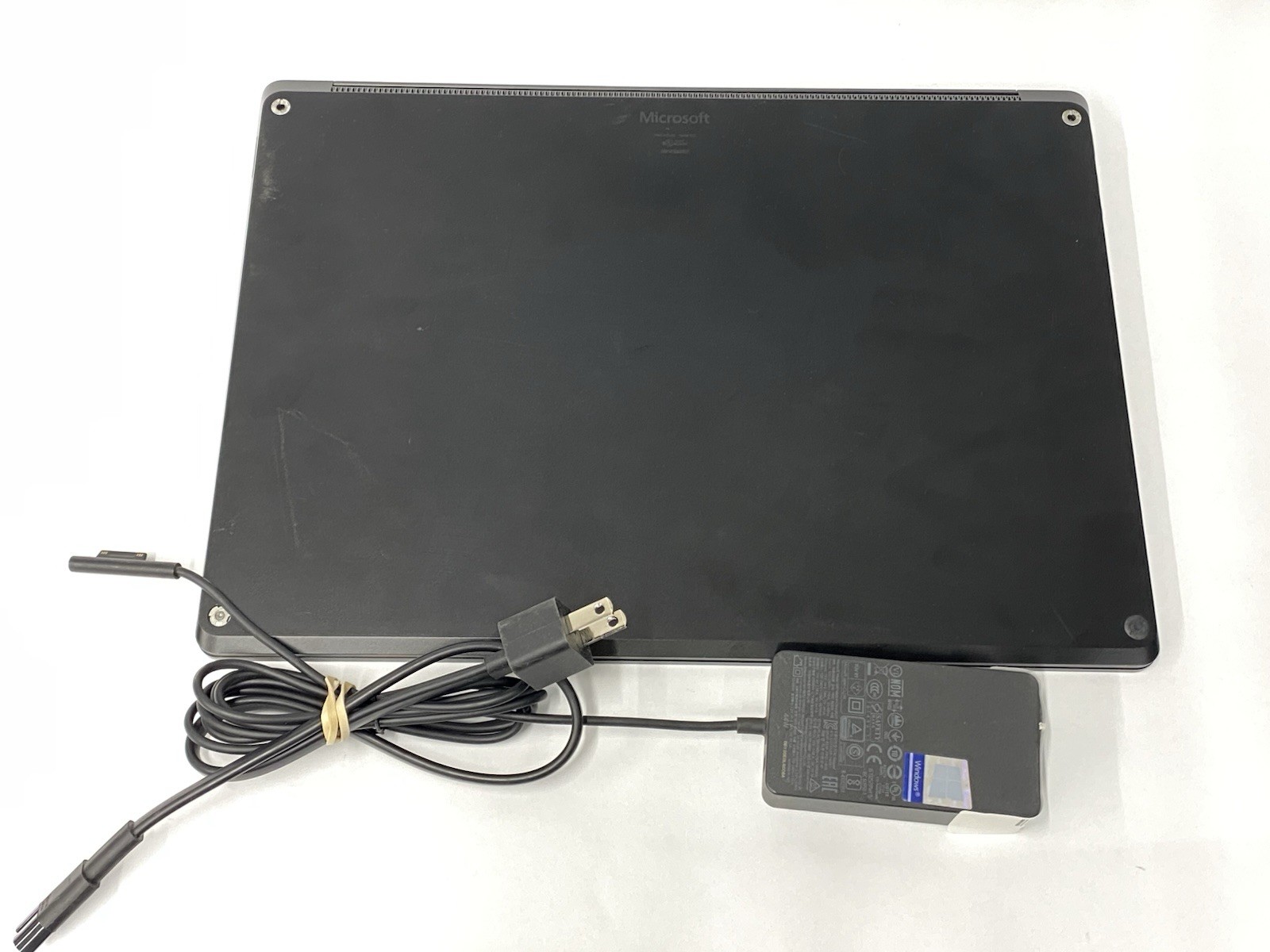 Microsoft Surface Laptop 3 – Grade A – Touch – i7-1065g7 – 32GB – 1TBSSD – W11P