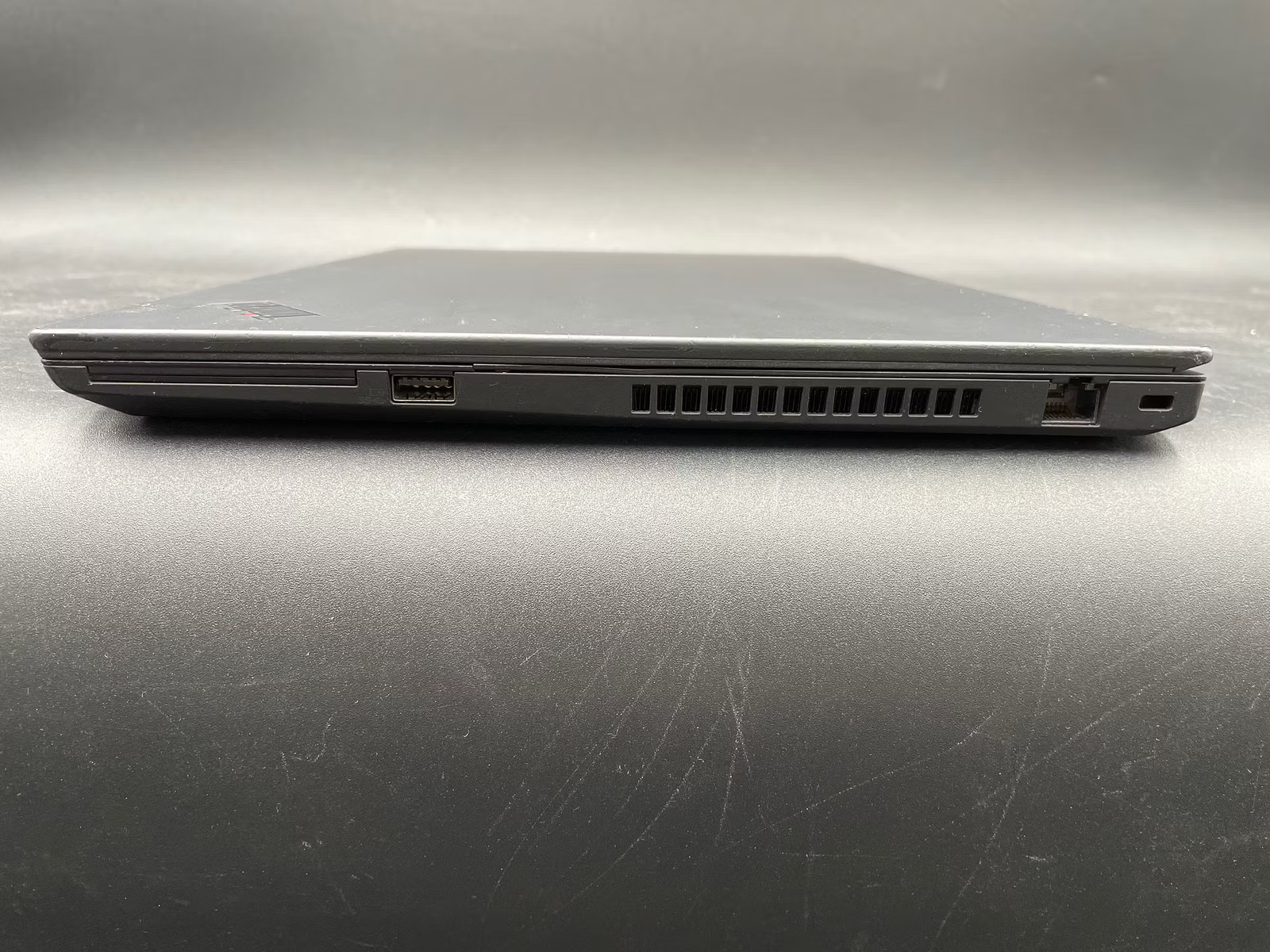 Lenovo ThinkPad T15 Gen 1 Used 15.5″ (i7-10510U-8GB-256GB NVMe)