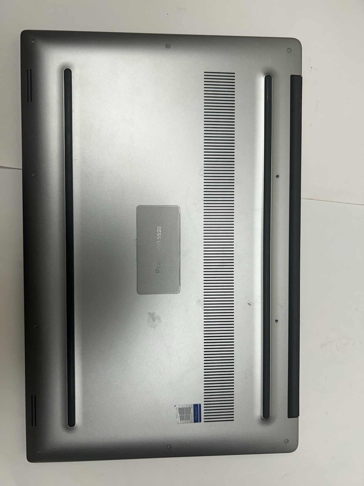 Dell Precision 5520 i5-7440HQ 2.8 gHz 16 GB RAM 256GB SSD