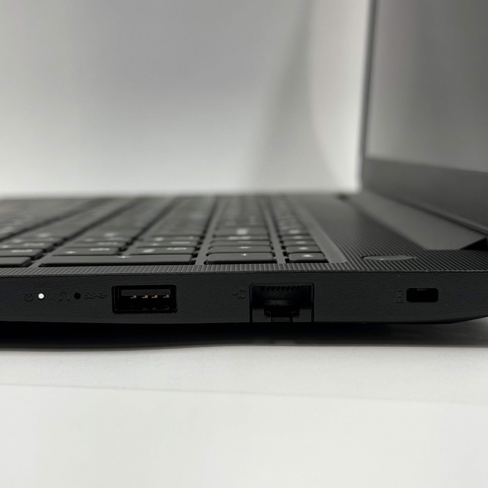 Lenovo V15 G4 IAN 82YW000WUS 15.6″ N100 0.8GHz 8GB RAM 128GB SSD