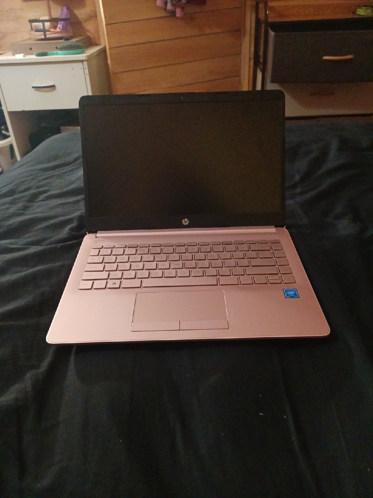 HP Stream 14-cb172wm 14″ (64 GB, Intel Celeron N4000, 1.10 GHz, 4 GB) Laptop…