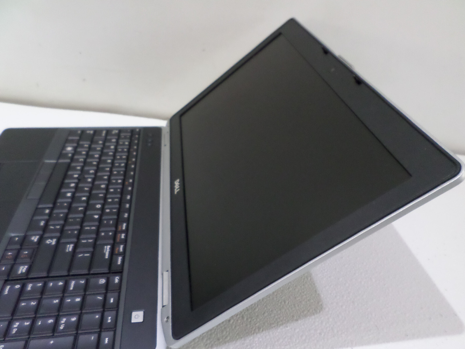 Dell Latitude E6530 – Intel Core i5-3210M, No RAM/HDD/Bat, Dead Pixels – PARTS