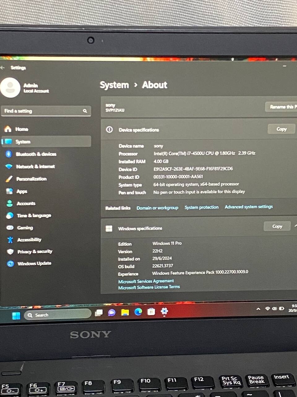 Sony vaio Svp1121a1j 11.6″ Intel Core i7-4500u ram4g ,ssd Ss 250gb , Free ship