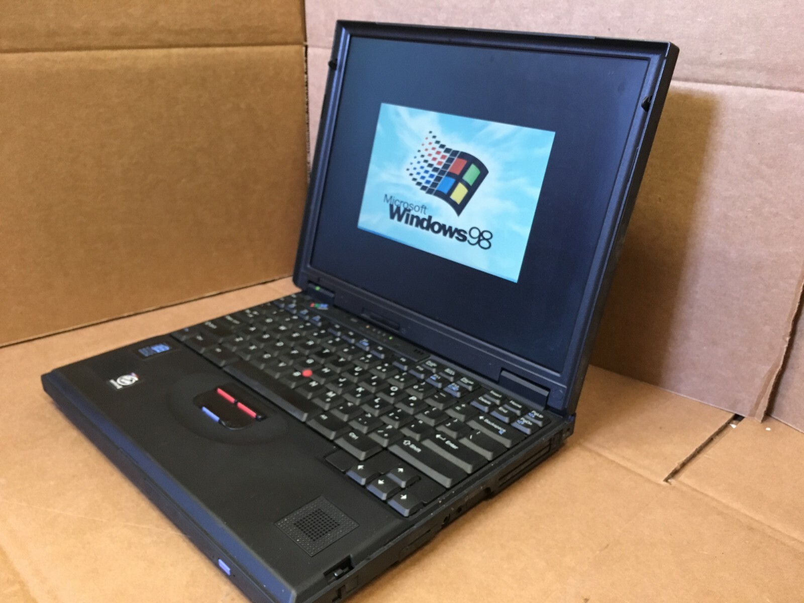 Vintage IBM Thinkpad 600 PENTIUM II 64MB Laptop Windows 98 SE 2645 OFFICE 97