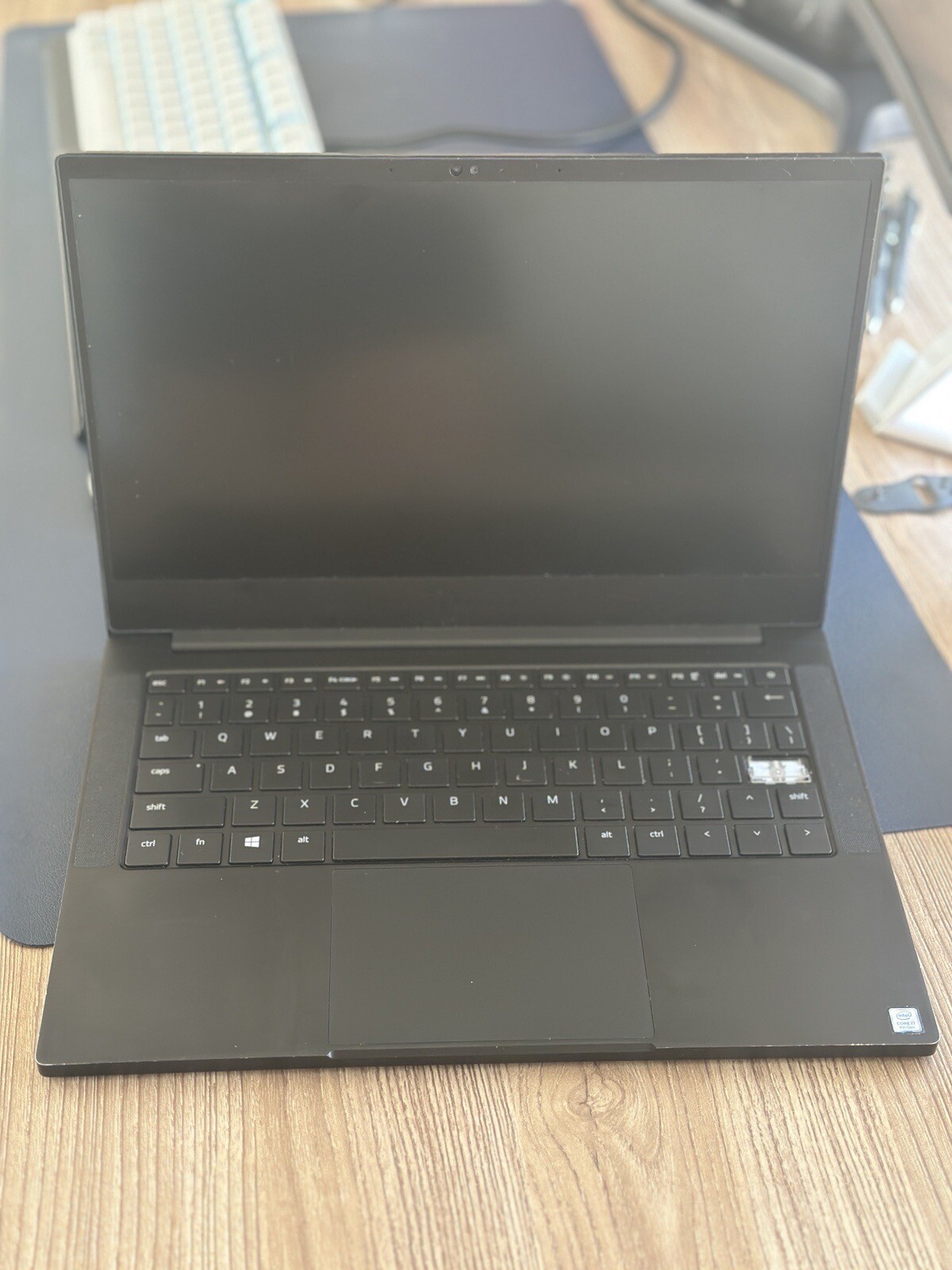 Razer Blade Stealth 13 RZ09-02812E71 i7-8565U 1.8GHz 16GB 256GB SSD NVIDIA MX150