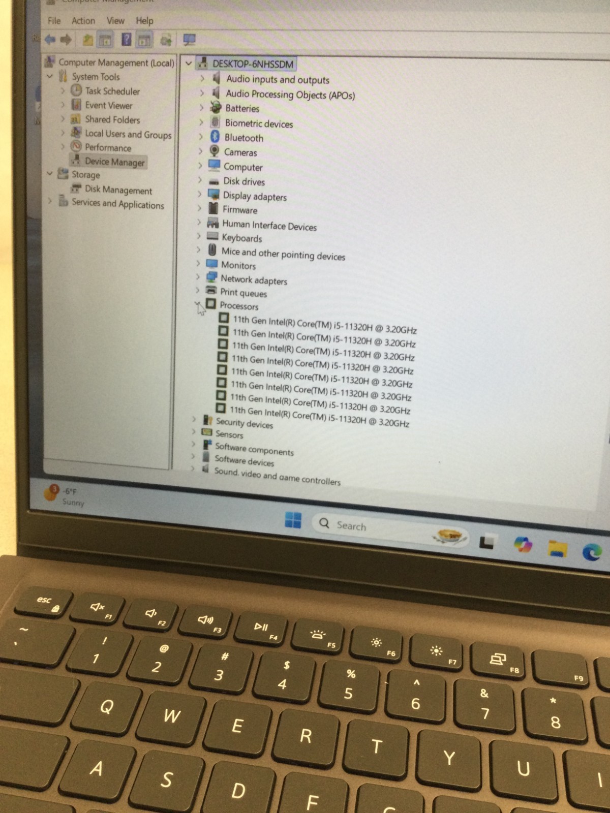 Dell Vostro 14 5410 core i5 11th gen 3.20ghz 256 gb ssd 8gb ram win 11 pro 14”