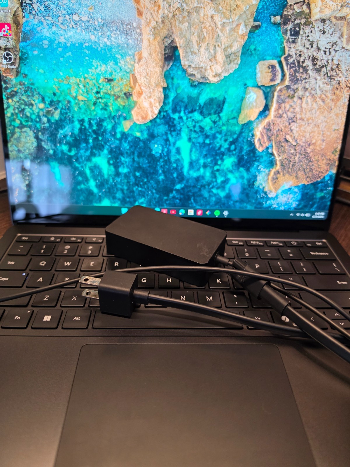 13.8″ Microsoft Surface Laptop 7 Snapdragon X Plus 12-core, 16GB, 256GB