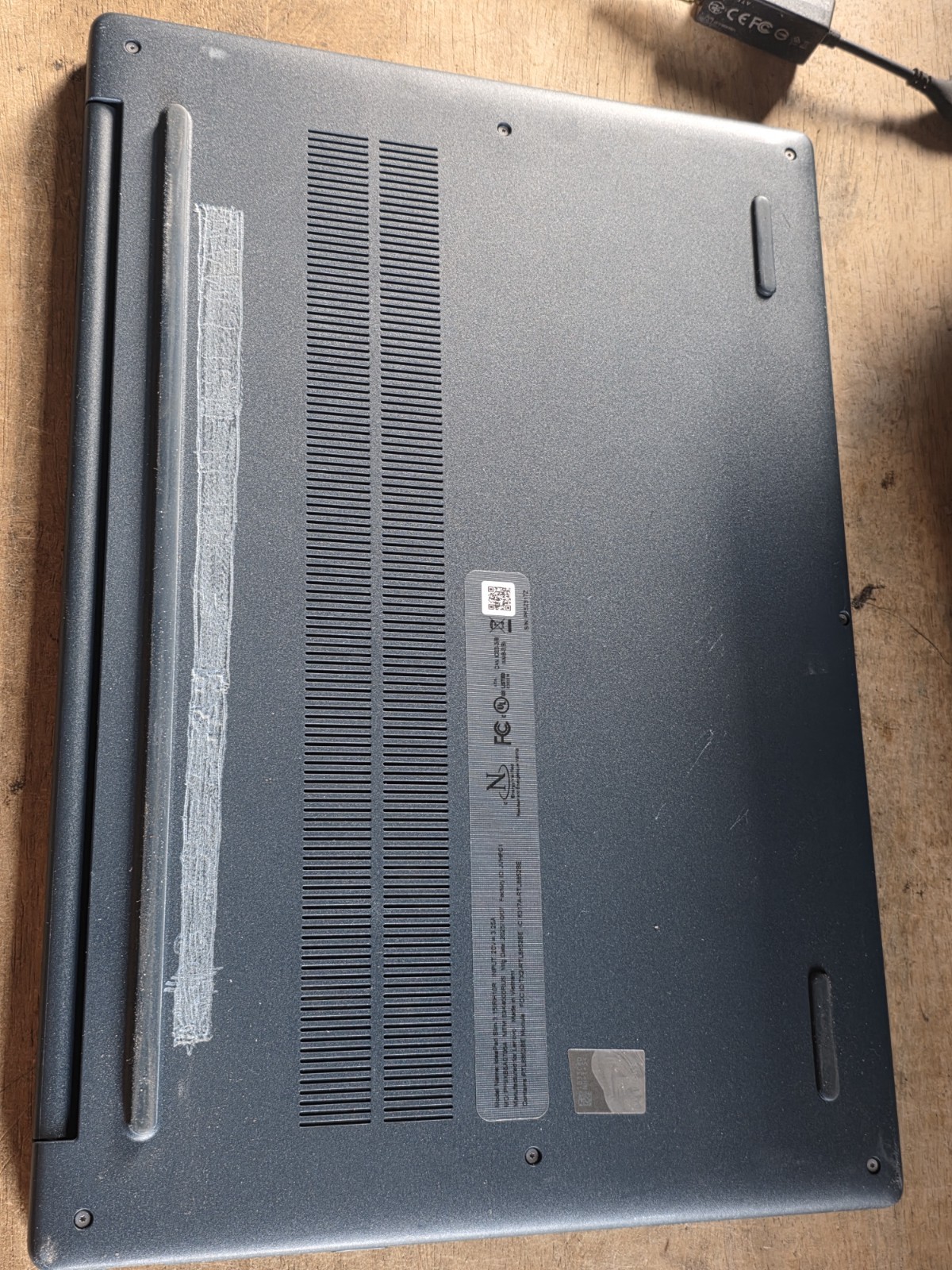 Lenovo IdeaPad Slim 3 15IRH10R 15.3″ FHD+ Touch Core 5 210H 16GB 1TB SSD Good B